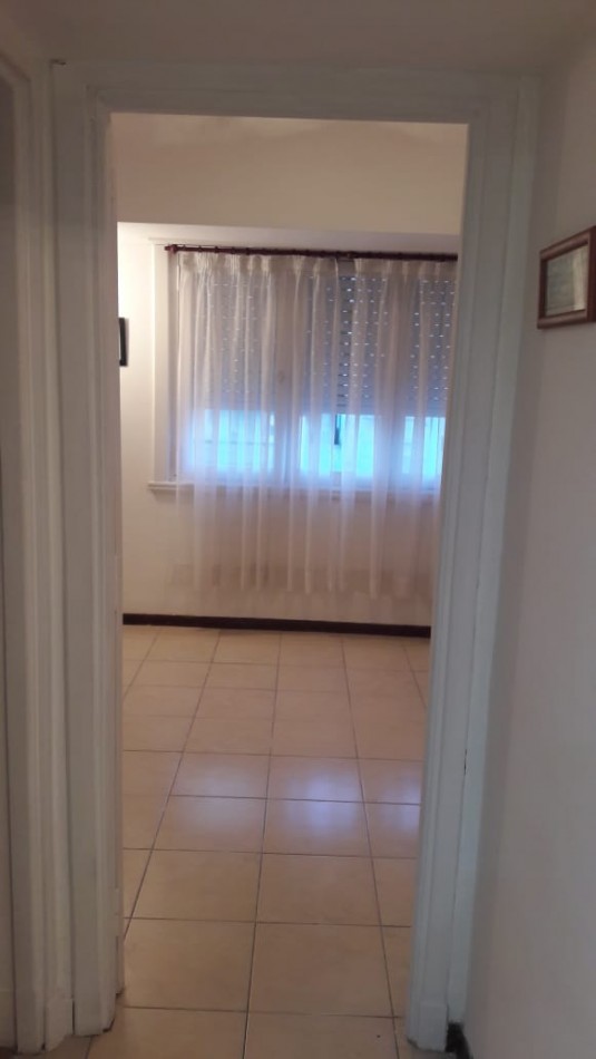 VENTA 2AMB A LA CALLE-EXCELENTE ESTADO Guemes-BROWN al 1500