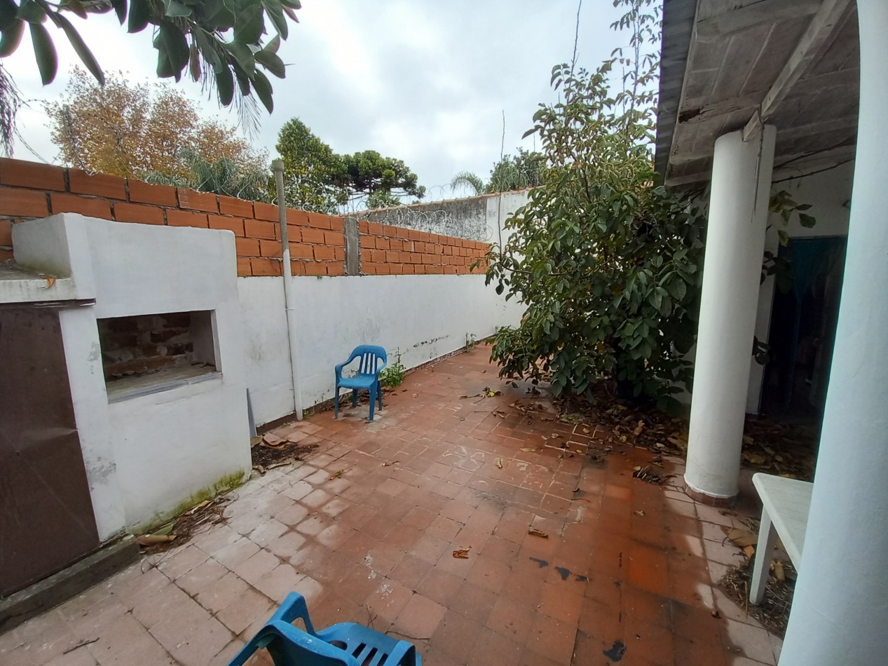 VENTA CHALET al FRENTE MAS CASA al FONDO-RETASADO