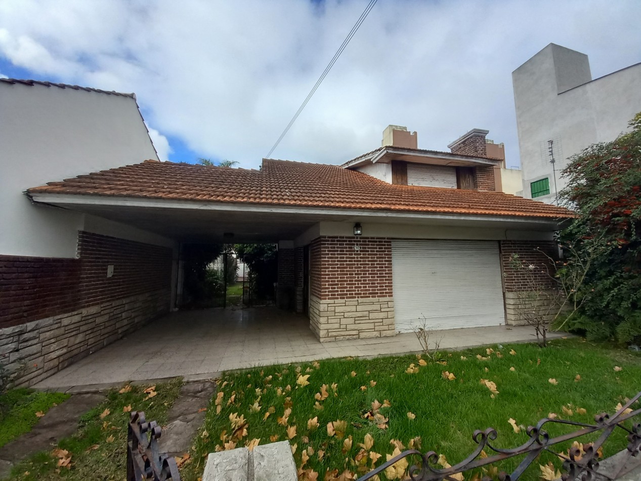 VENTA CHALET al FRENTE MAS CASA al FONDO-RETASADO