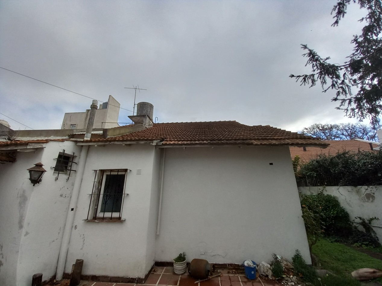 VENTA CHALET al FRENTE MAS CASA al FONDO-RETASADO