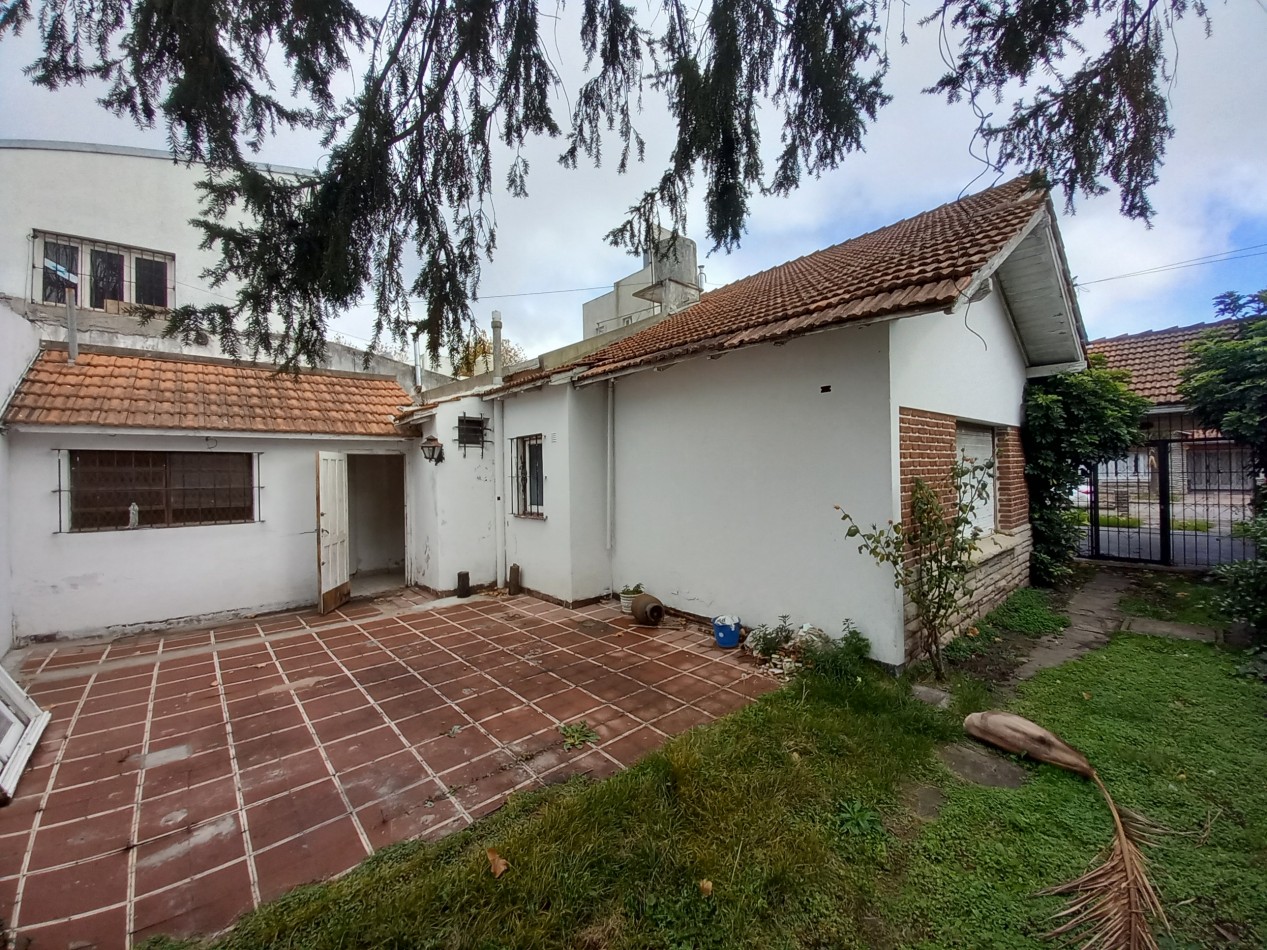 VENTA CHALET al FRENTE MAS CASA al FONDO-RETASADO