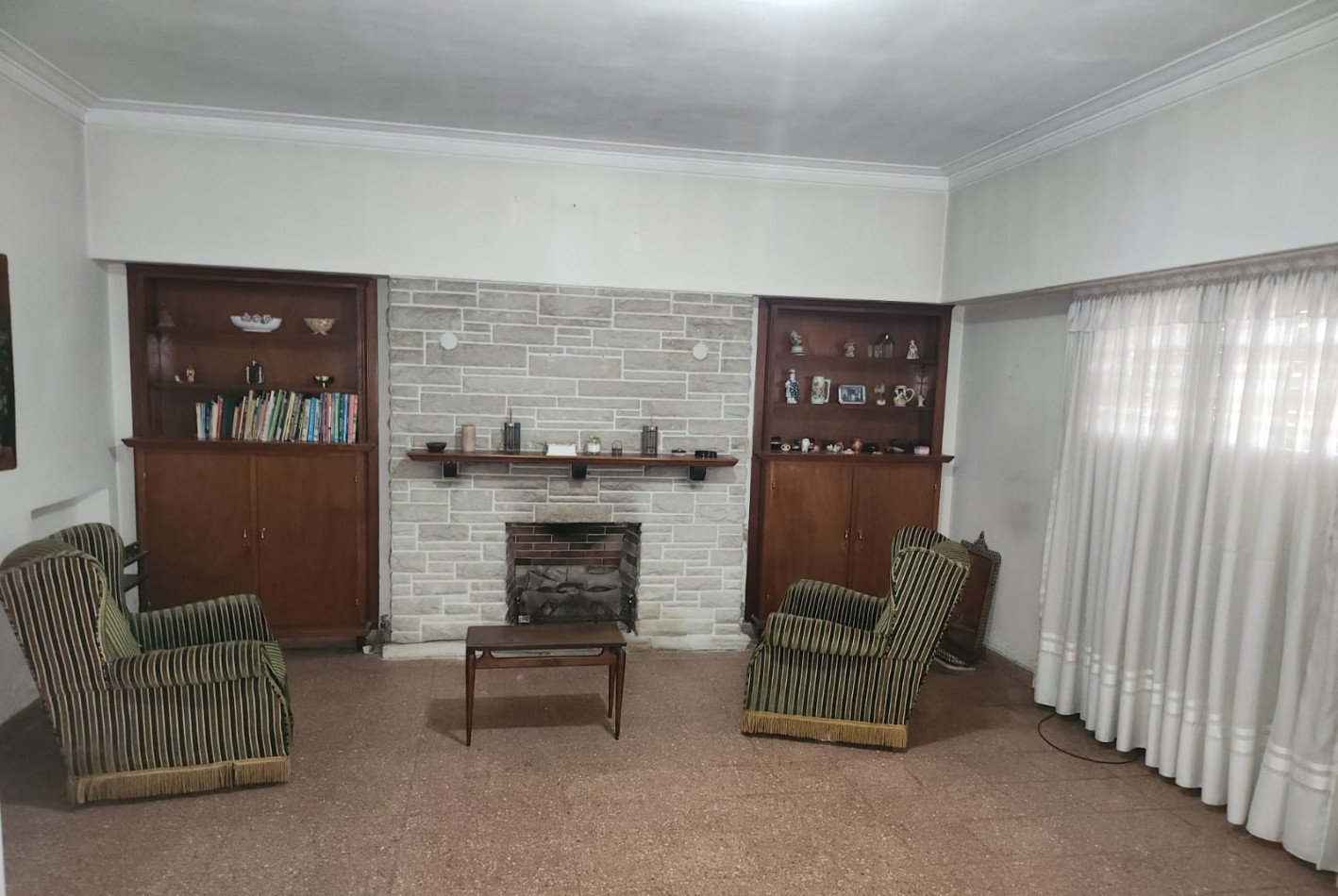 VENTA CHALET al FRENTE MAS CASA al FONDO-RETASADO