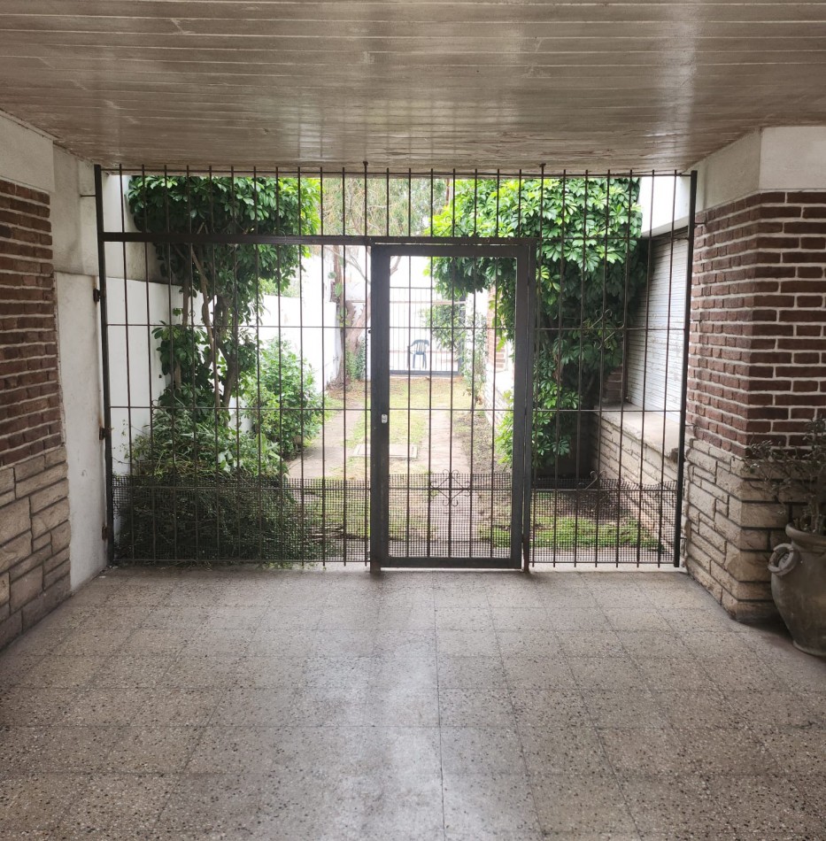 VENTA CHALET al FRENTE MAS CASA al FONDO-RETASADO