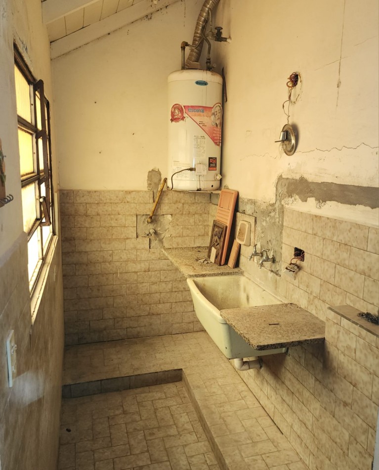 VENTA CHALET al FRENTE MAS CASA al FONDO-RETASADO