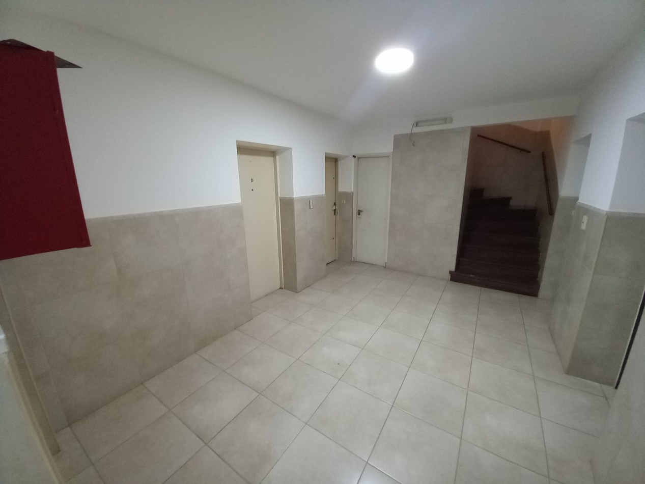 ALQUILER de MARZO a NOVIEMBRE (Por 9 Meses) 3AMB RECICLADO 3 PISO por ESCALERA TEJEDOR y ESTRADA