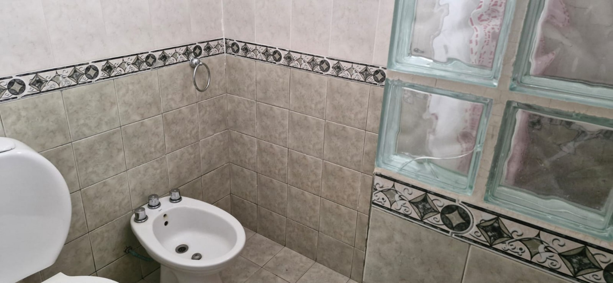 CASA 4AMB EXCELENTE ESTADO COCHERA Y PARQUE SANTA CLARA DEL MAR