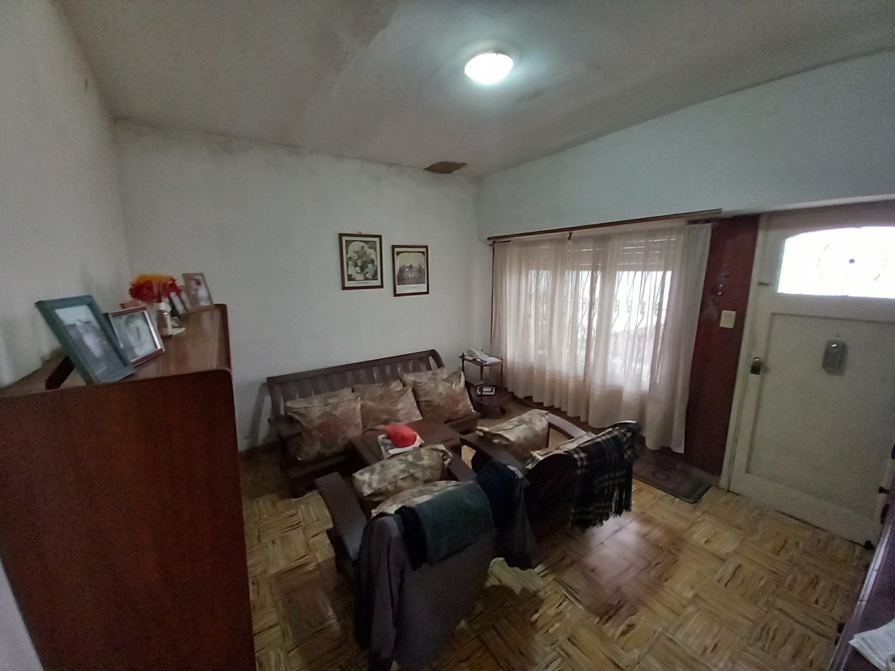 CASA 3AMB MAS DEPARTAMENTO 2 AMB LOTE PROPIO-NO APTO CREDITO-JUNCAL al 3000 