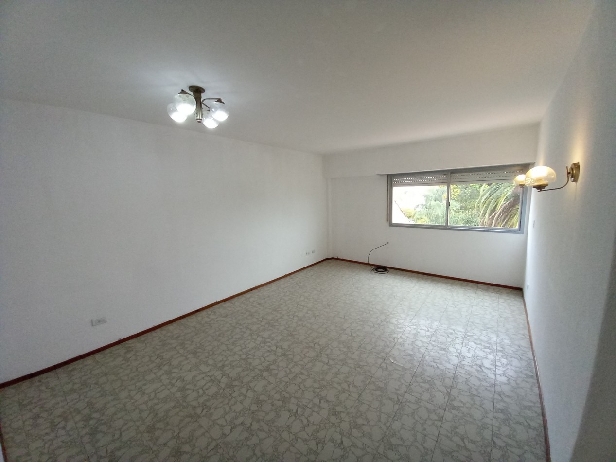 VENTA 3AMB SEMIPISO-BAÑO RECICLADO-VISTA PANORAMICA-LIBERTAD y MISIONES