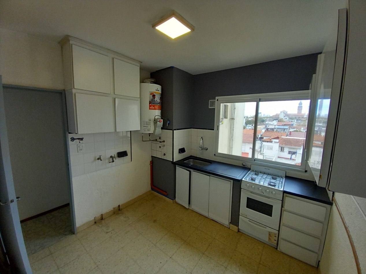 VENTA 3AMB SEMIPISO-BAÑO RECICLADO-VISTA PANORAMICA-LIBERTAD y MISIONES