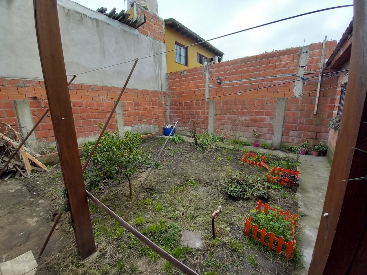 VENTA CASA 4AMB COCHERA DOBLE PARQUE Juan a. Peña al 6.600