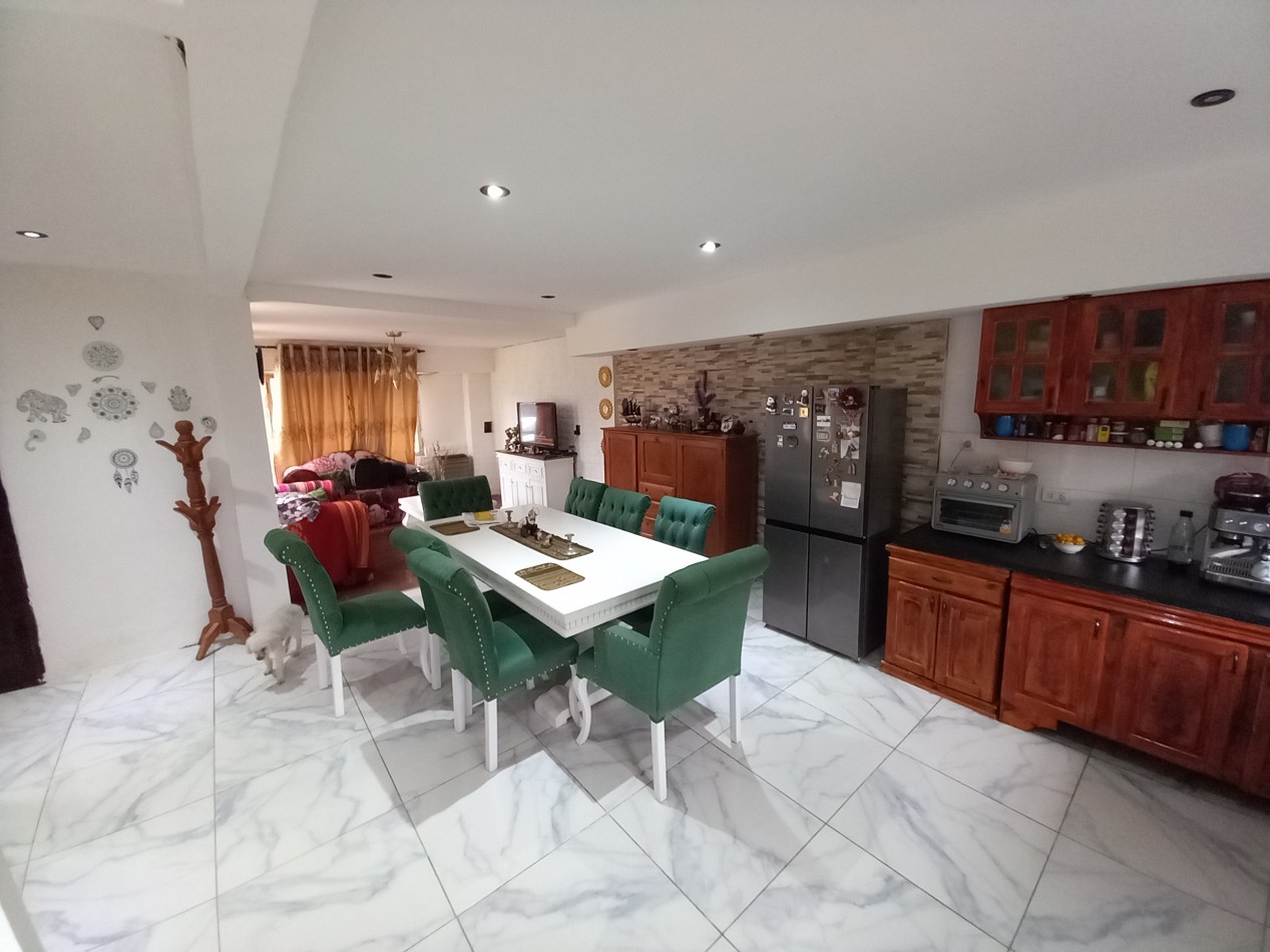 VENTA CASA 4AMB COCHERA DOBLE PARQUE Juan a. Peña al 6.600