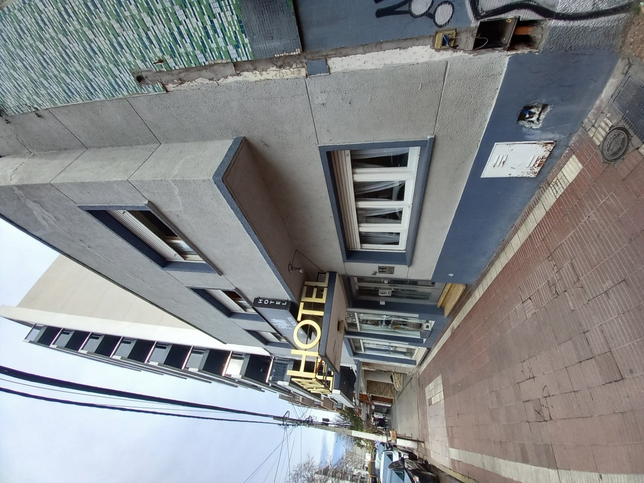 VENTA HOTEL en LAMADRID y ALBERTI