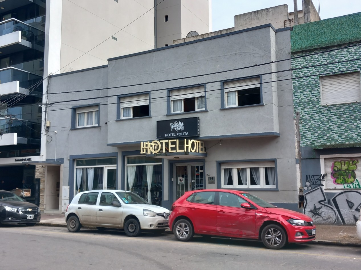 VENTA HOTEL en LAMADRID y ALBERTI