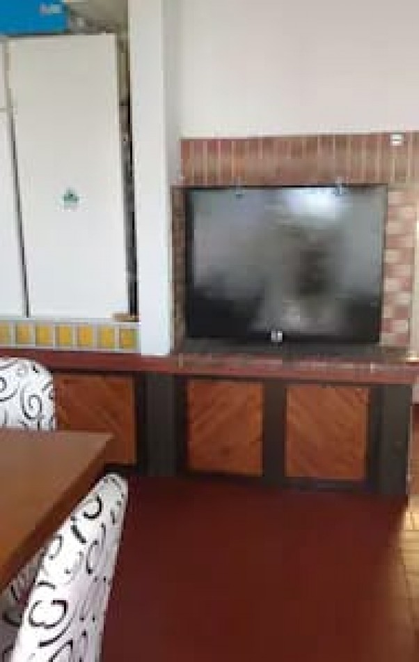 VEBTA de 2 CASAS FRENTE AL MAR BARRIO SAN JACINTO-EXCELENTE INVERSION