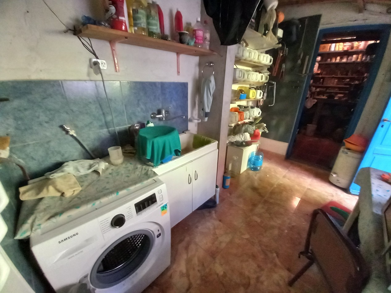 VENTA 2 CASAS en BLOCK-IDEAL para RELIZAR EDIFICIO-INVERSION-ESPAÑA y BOLIVAR