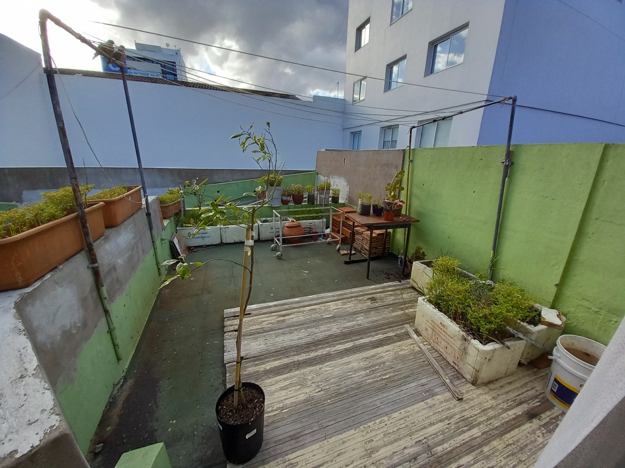 VENTA 2 CASAS en BLOCK-IDEAL para RELIZAR EDIFICIO-INVERSION-ESPAÑA y BOLIVAR