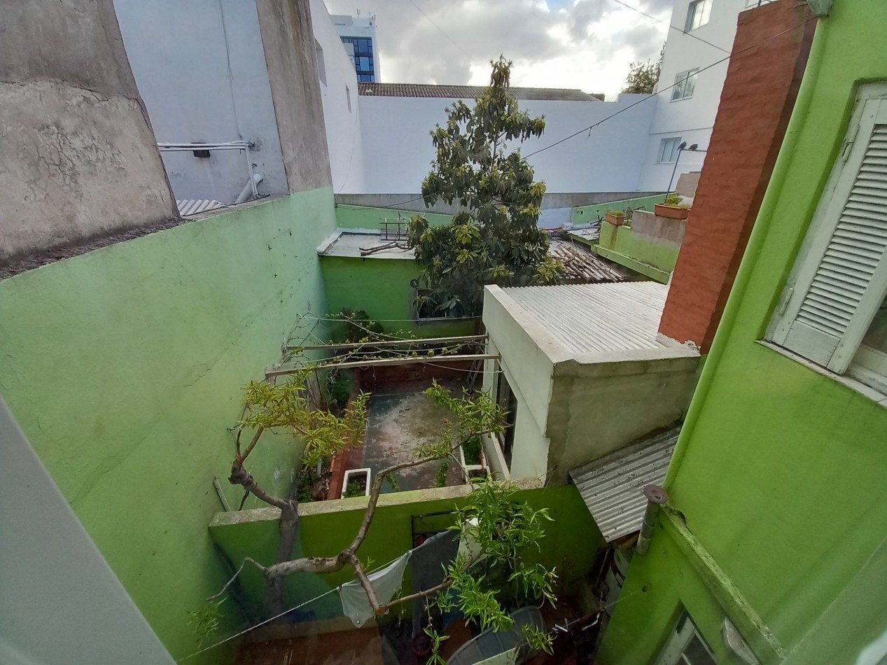 VENTA 2 CASAS en BLOCK-IDEAL para RELIZAR EDIFICIO-INVERSION-ESPAÑA y BOLIVAR