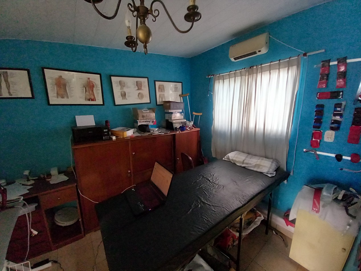 VENTA 2 CASAS en BLOCK-IDEAL para RELIZAR EDIFICIO-INVERSION-ESPAÑA y BOLIVAR