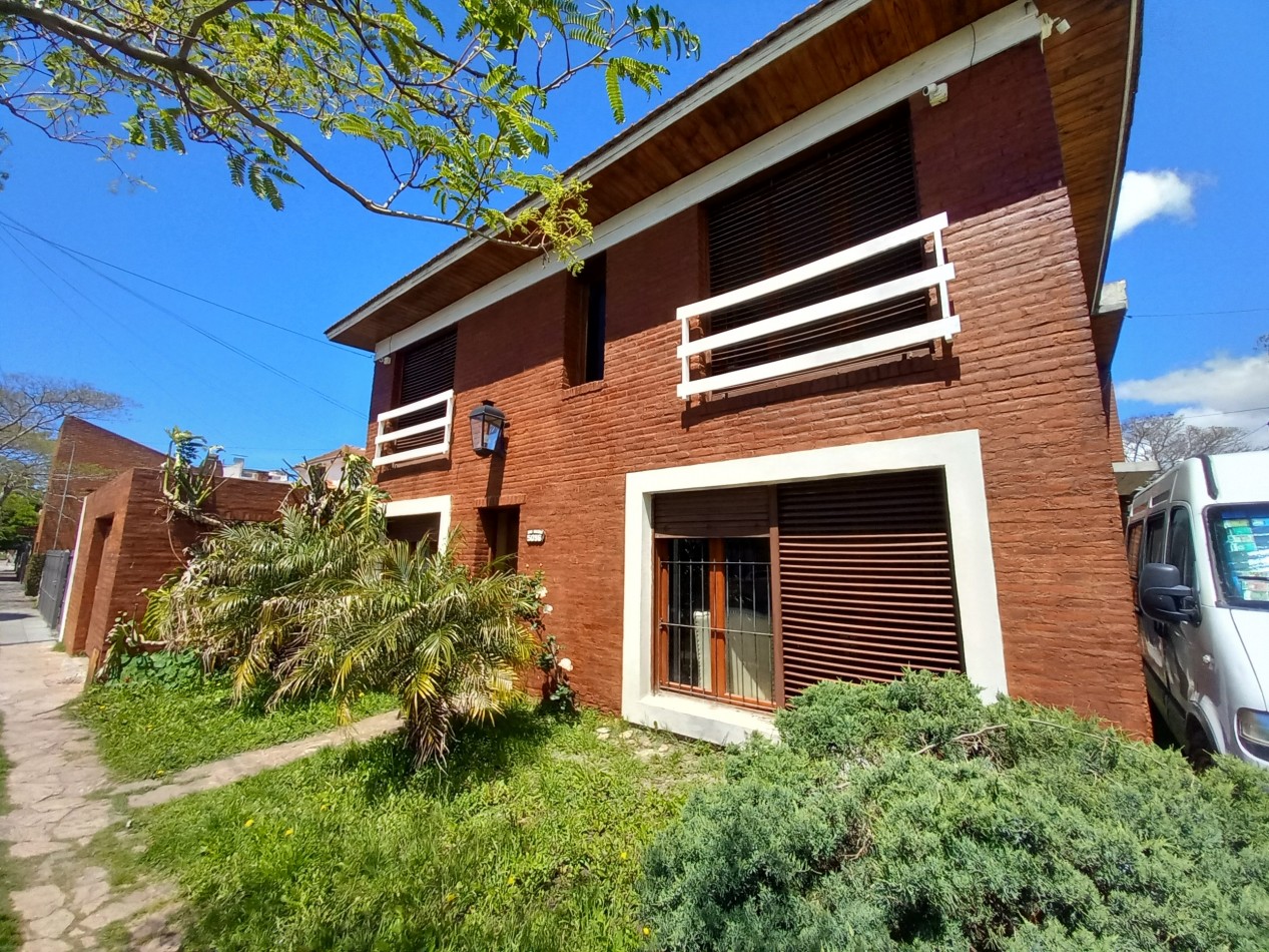 VENTA CHALET 5AMB PATIO COCHERA PARRILLA CONSTITUCION-RETASADO 