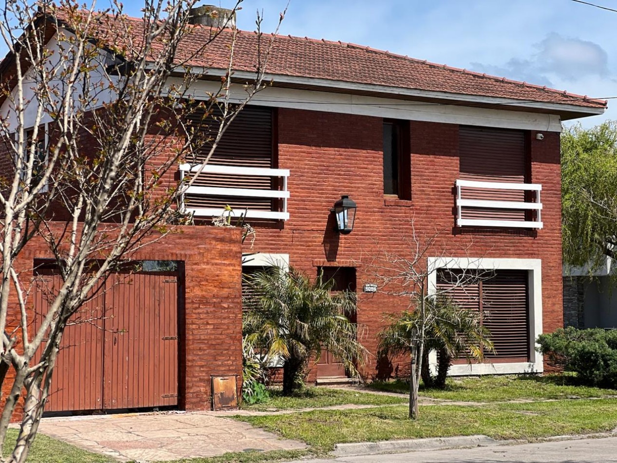 VENTA CHALET 5AMB PATIO COCHERA PARRILLA CONSTITUCION-RETASADO 