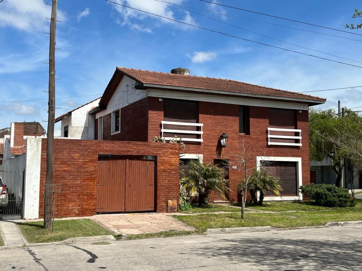 VENTA CHALET 5AMB PATIO COCHERA PARRILLA CONSTITUCION-RETASADO 