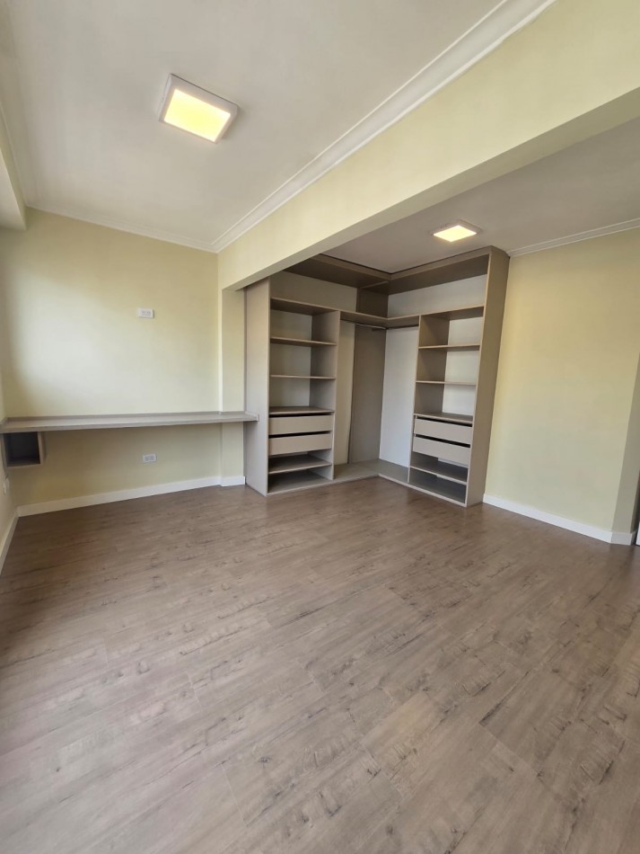 VENTA 2AMB EXCELENTE ESTADO CENTRO  BALCON 