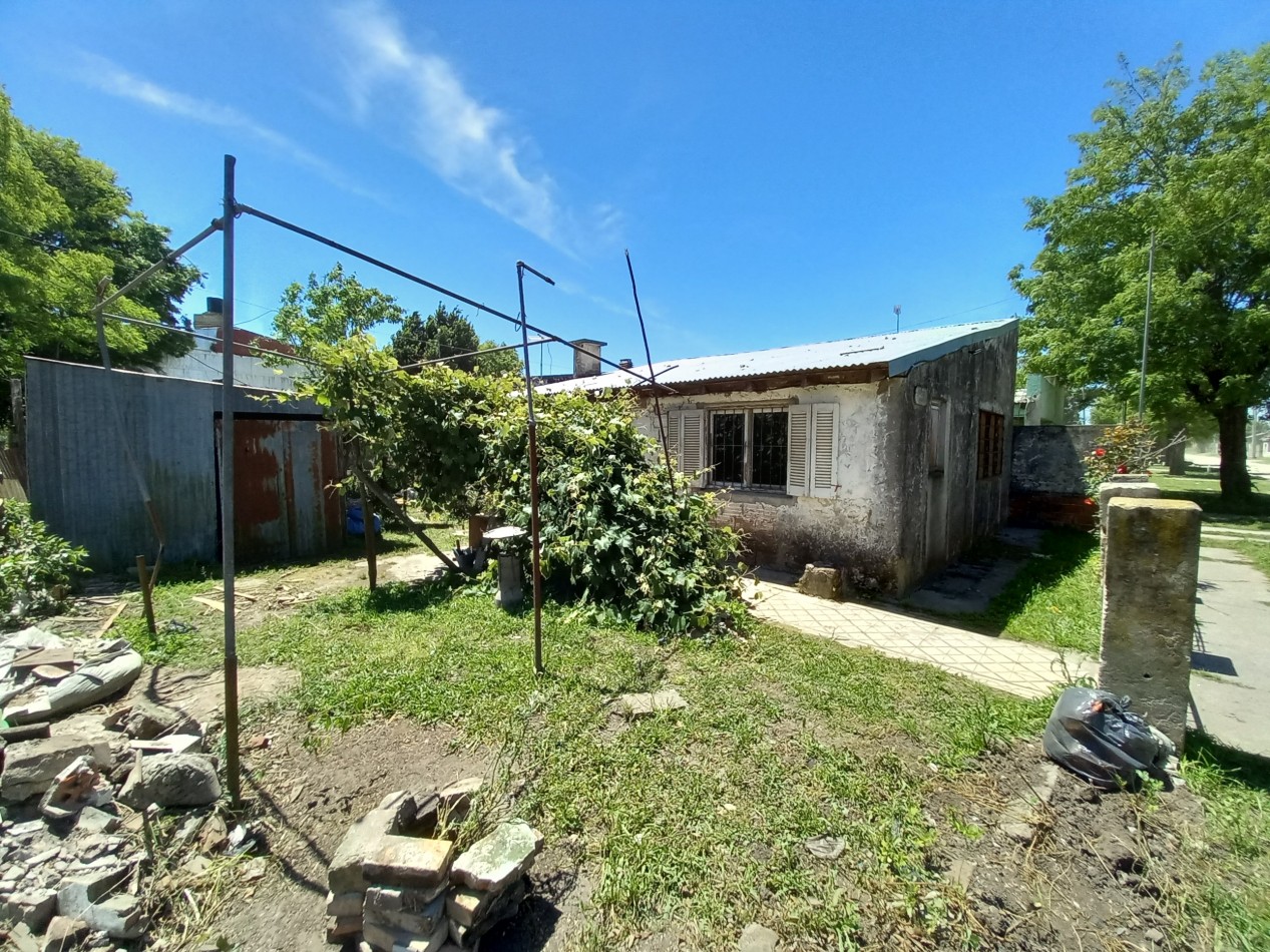 VENTA CASA 3AMB ORIGINAL en ESQUINA