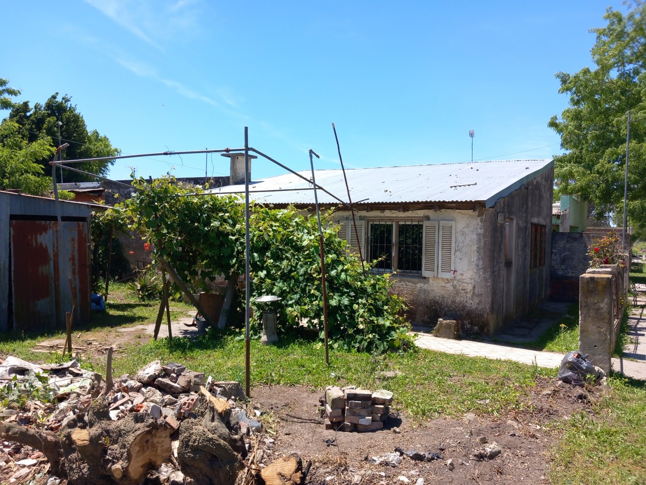 VENTA CASA 3AMB ORIGINAL en ESQUINA