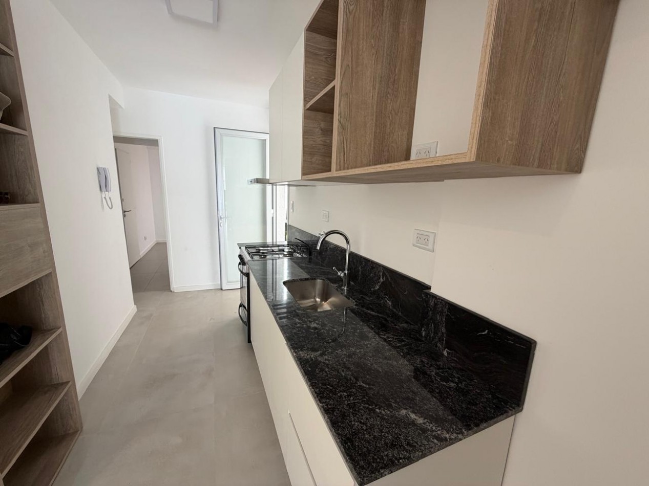 VENTA 3AMB RECICLADO CENTRO con DEPENDENCIA 