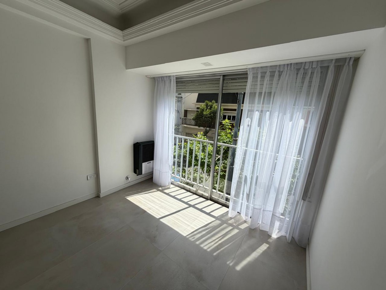 VENTA 3AMB RECICLADO CENTRO con DEPENDENCIA 