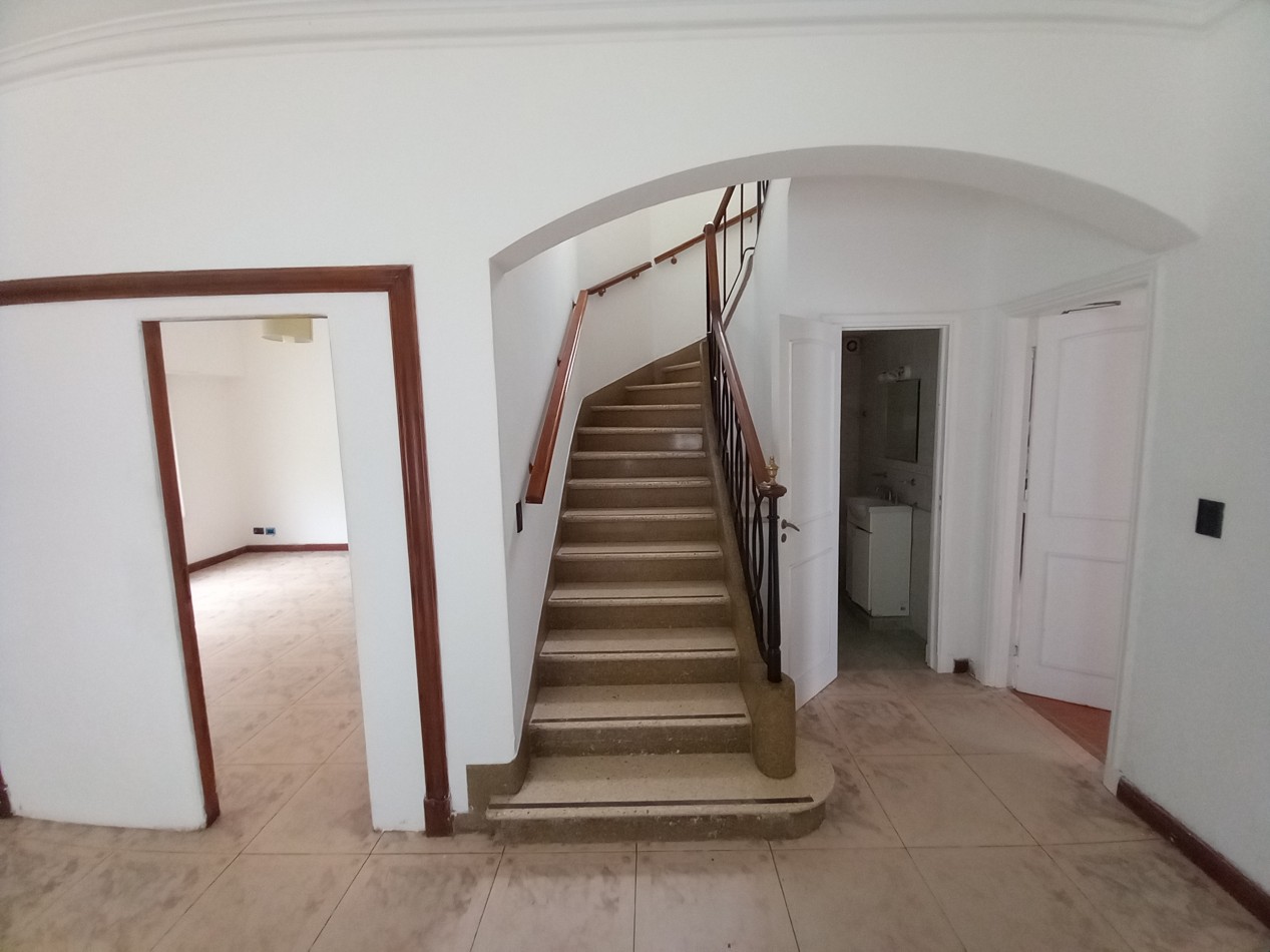 ALQUILER OFICINA solo USO PROFESIONAL CASA 6AMB 3 BAÑOS COCHERA 