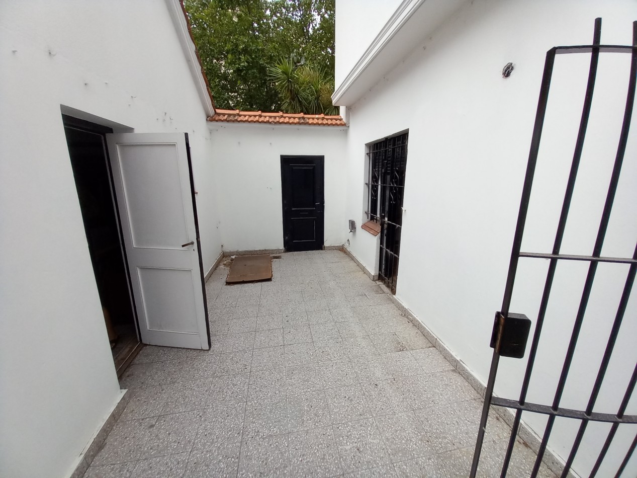 ALQUILER OFICINA solo USO PROFESIONAL CASA 6AMB 3 BAÑOS COCHERA 