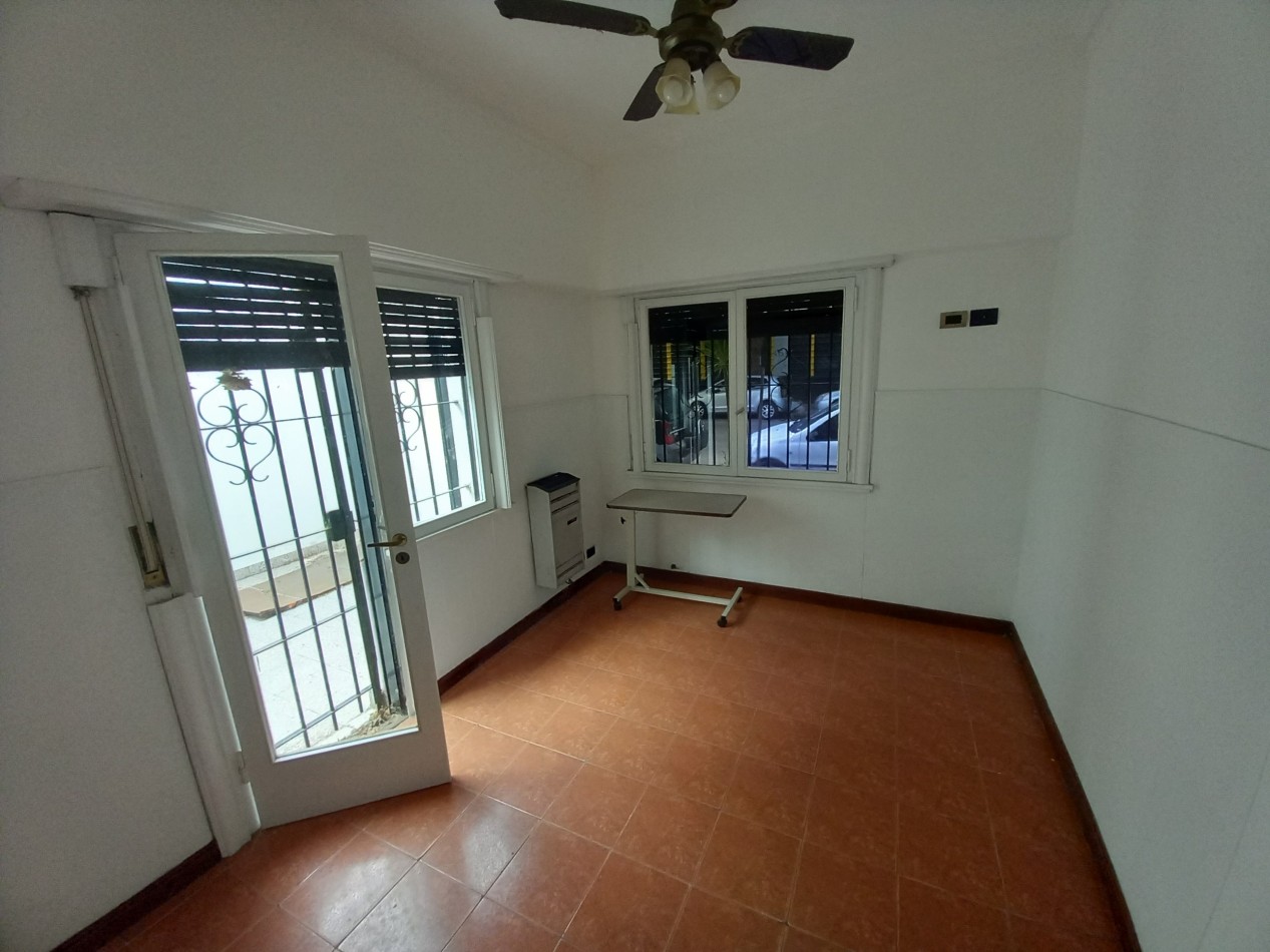 ALQUILER OFICINA solo USO PROFESIONAL CASA 6AMB 3 BAÑOS COCHERA 