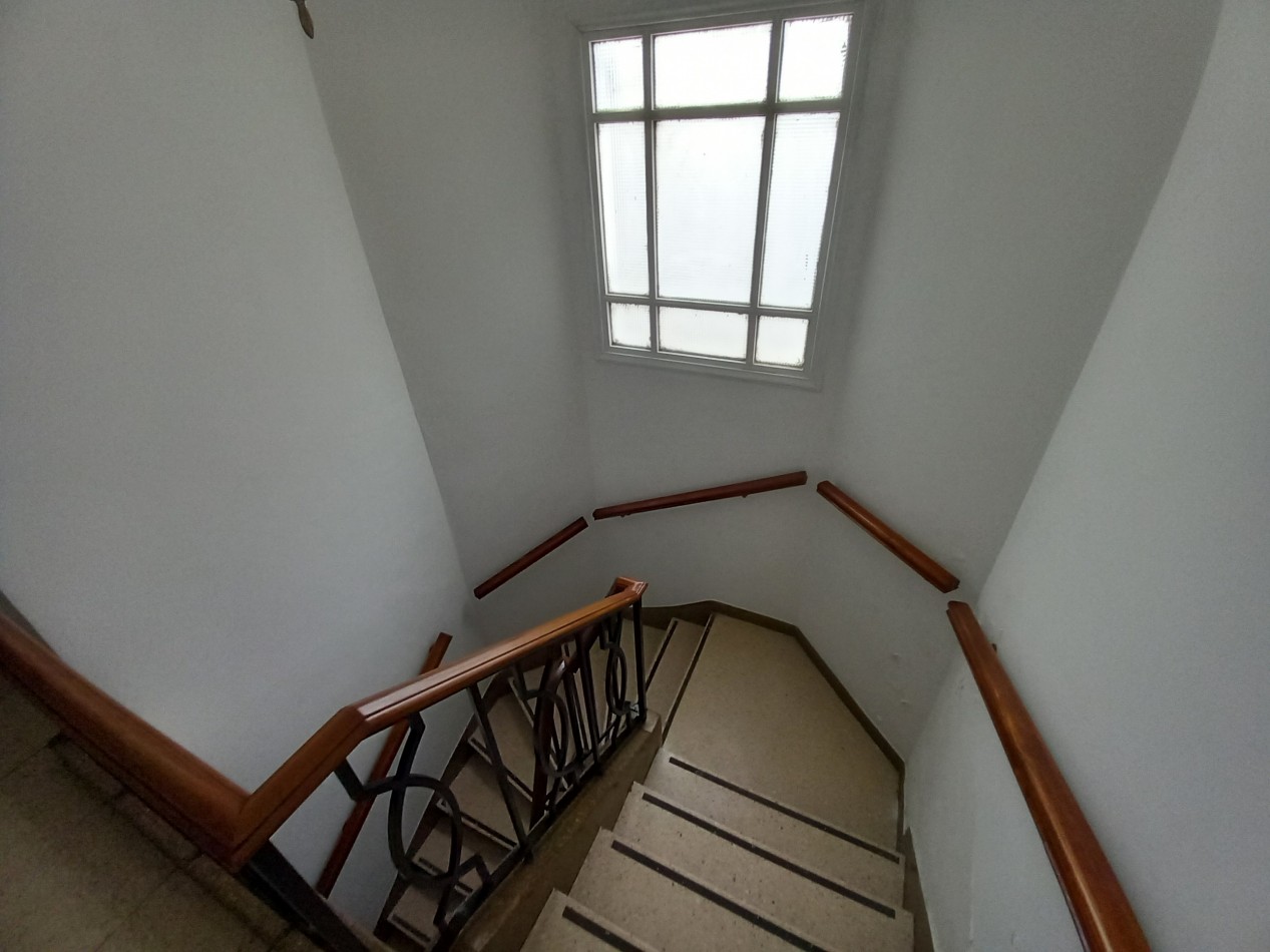 ALQUILER OFICINA solo USO PROFESIONAL CASA 6AMB 3 BAÑOS COCHERA 