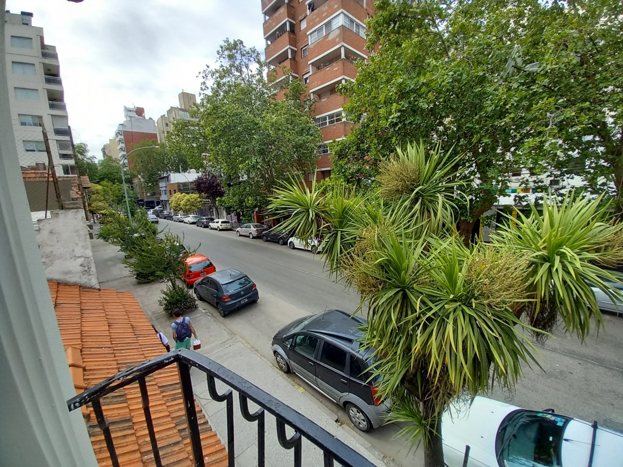 ALQUILER OFICINA solo USO PROFESIONAL CASA 6AMB 3 BAÑOS COCHERA 