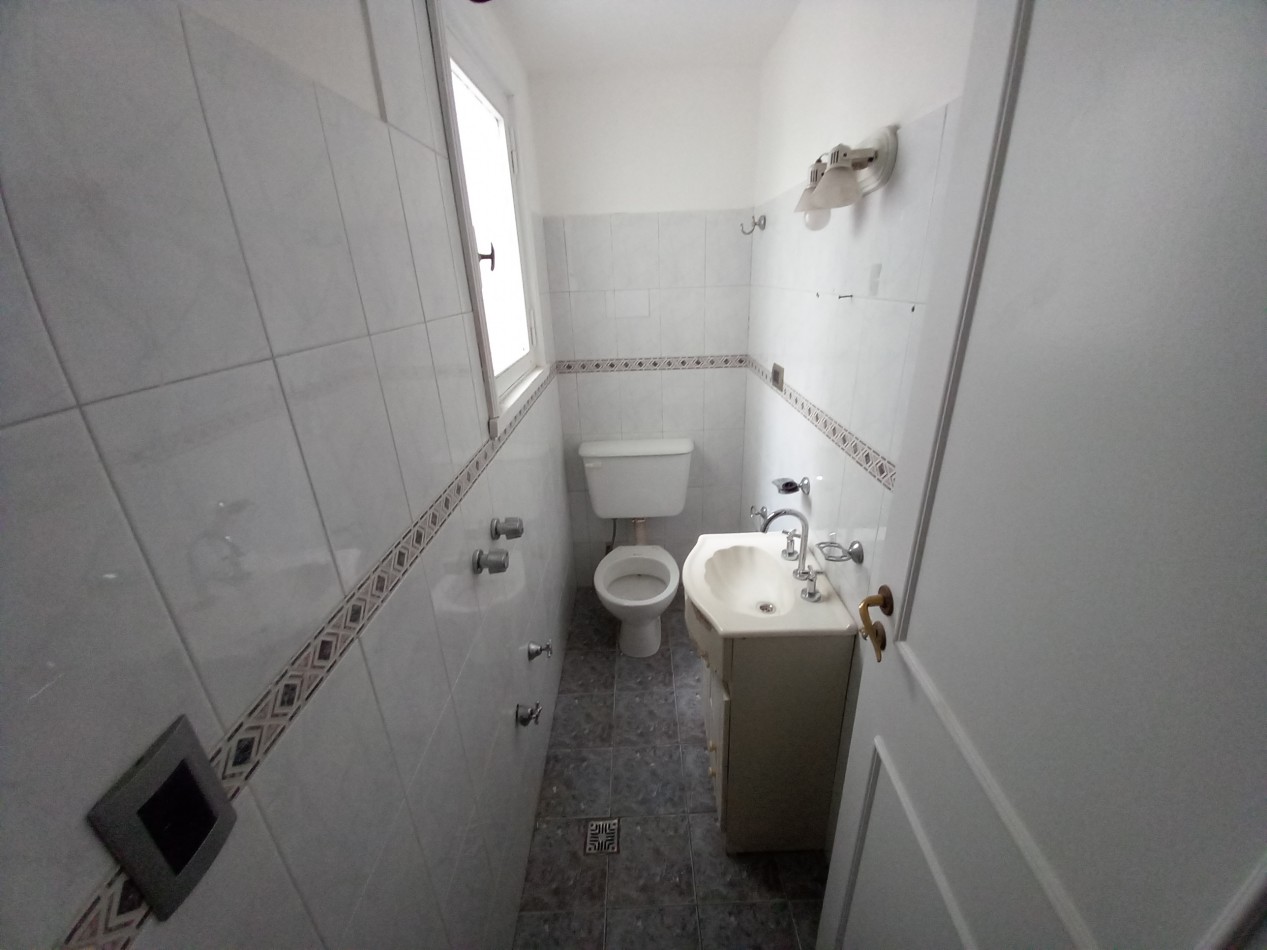 ALQUILER OFICINA solo USO PROFESIONAL CASA 6AMB 3 BAÑOS COCHERA 