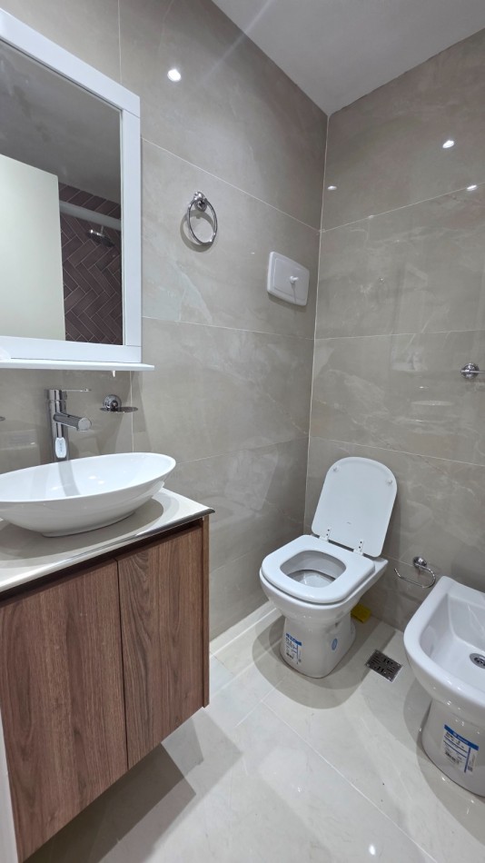 VENTA 2AMB RECICLADO ARTEFACTO Y MUEBLES A ESTRENAR CENTRO 