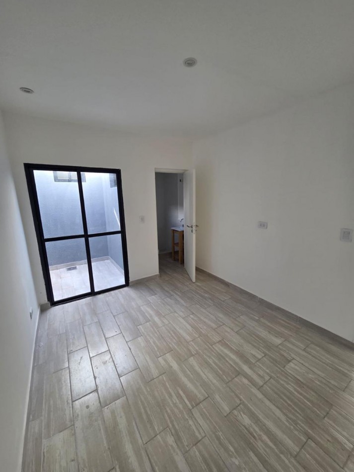 VENTA PH 1AMB ELEVTRICO RECICLADO PATIO SIN EXPENSAS 