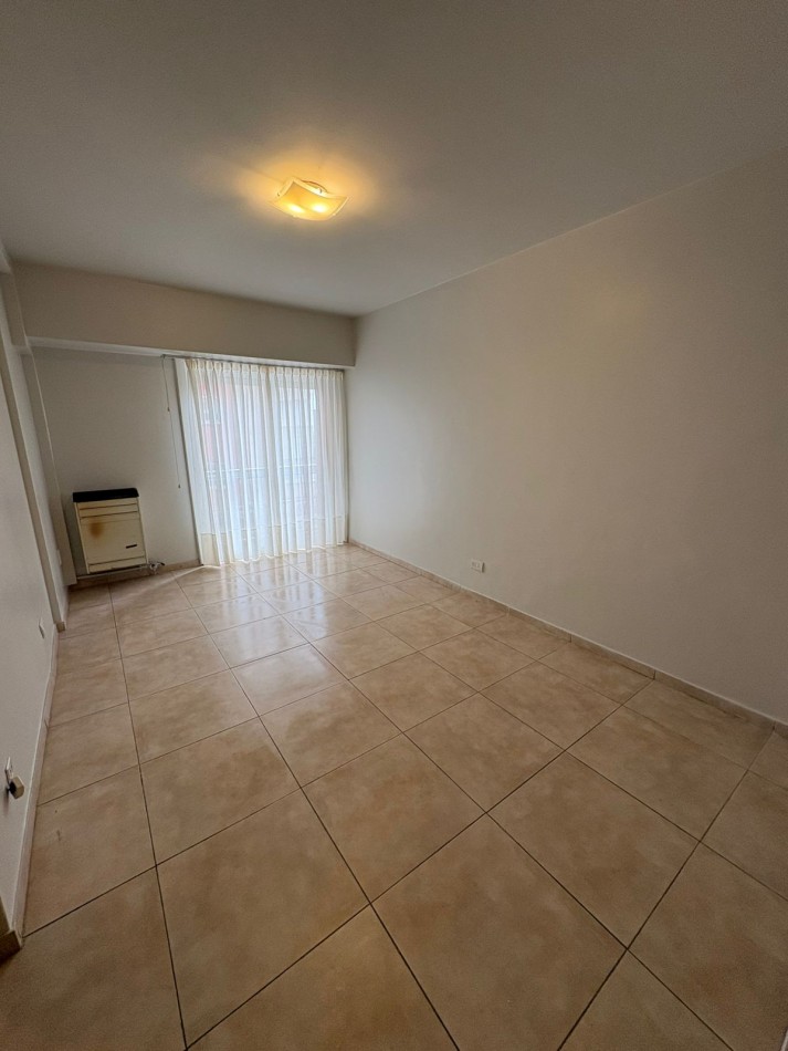 VENTA 2AMB BALCON FRENTE CENTRO 