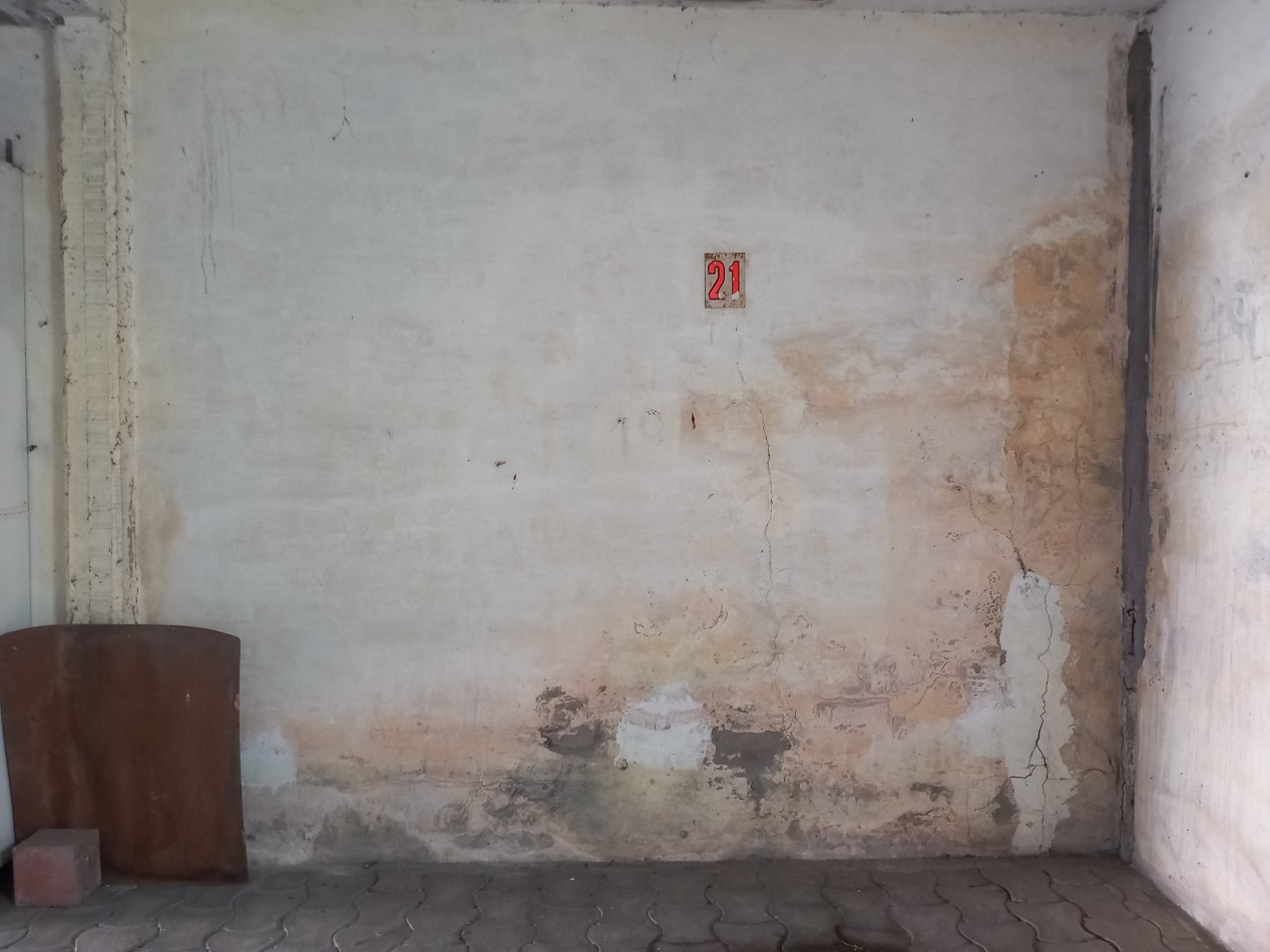 VENTA COCHERA CUBIERTA EXCELENTE ACCESO ARENALES al 3000