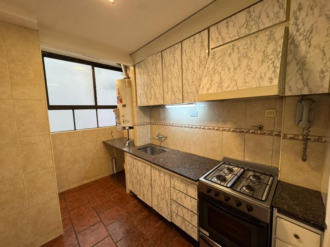 Venta 3AMB con DEPENDENCIA CENTRO 