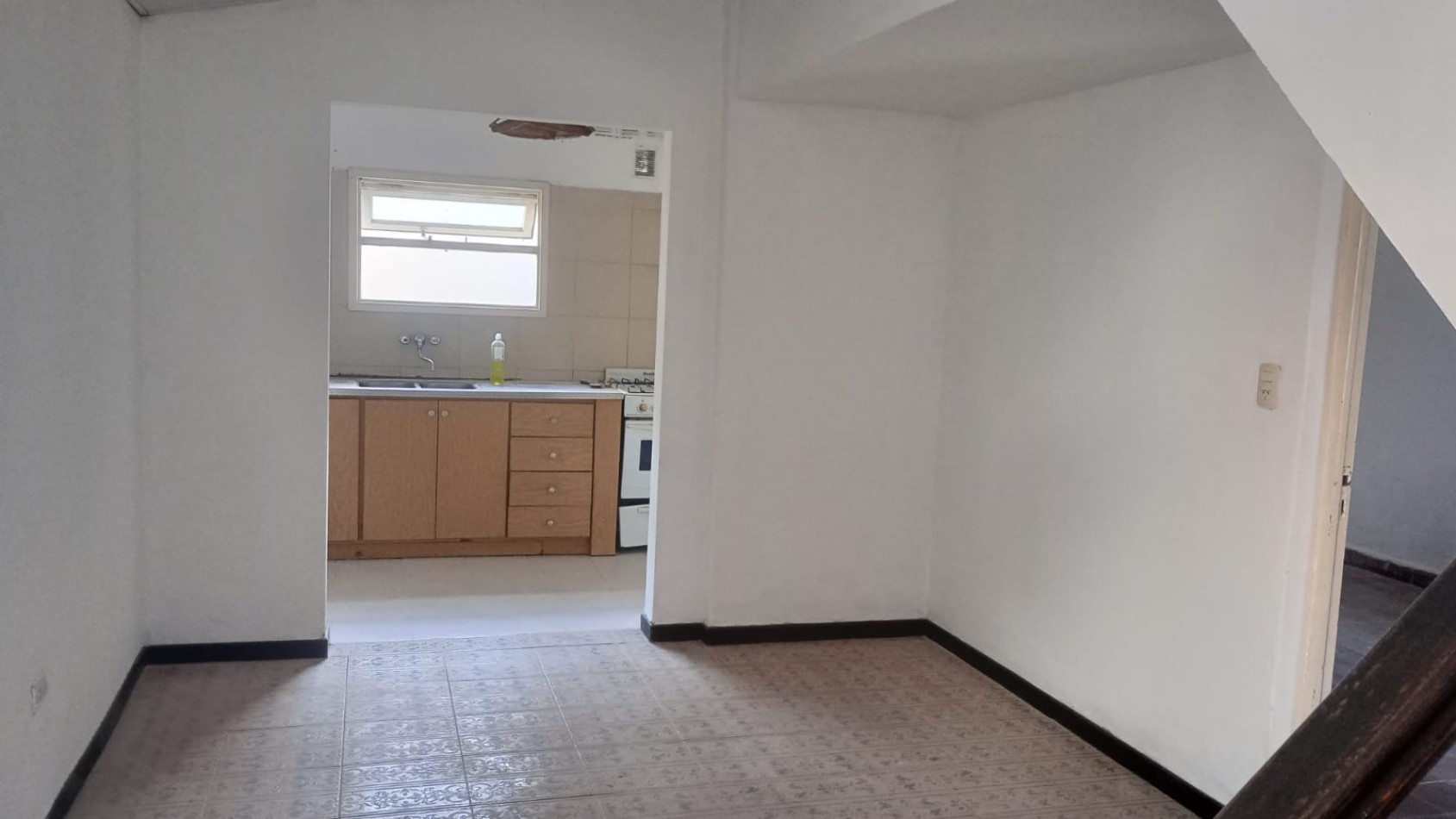 VENTA EN BLOCK 2 CASAS 1 Casa Al Frente y otra al Fondo Moreno 9100