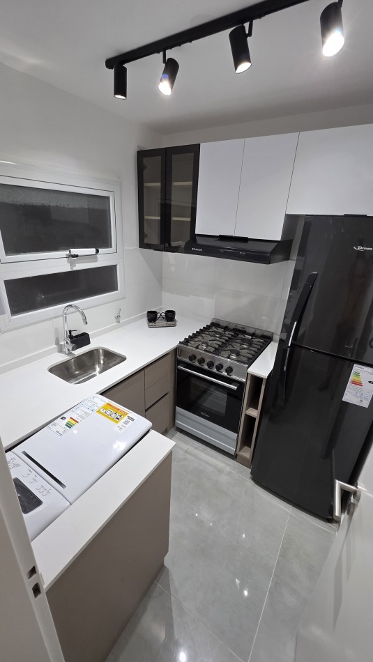 VENTA 2AMB RECICLADO FRENTE CENTRO BALCON ARTEFACTO A ESTRENAR 