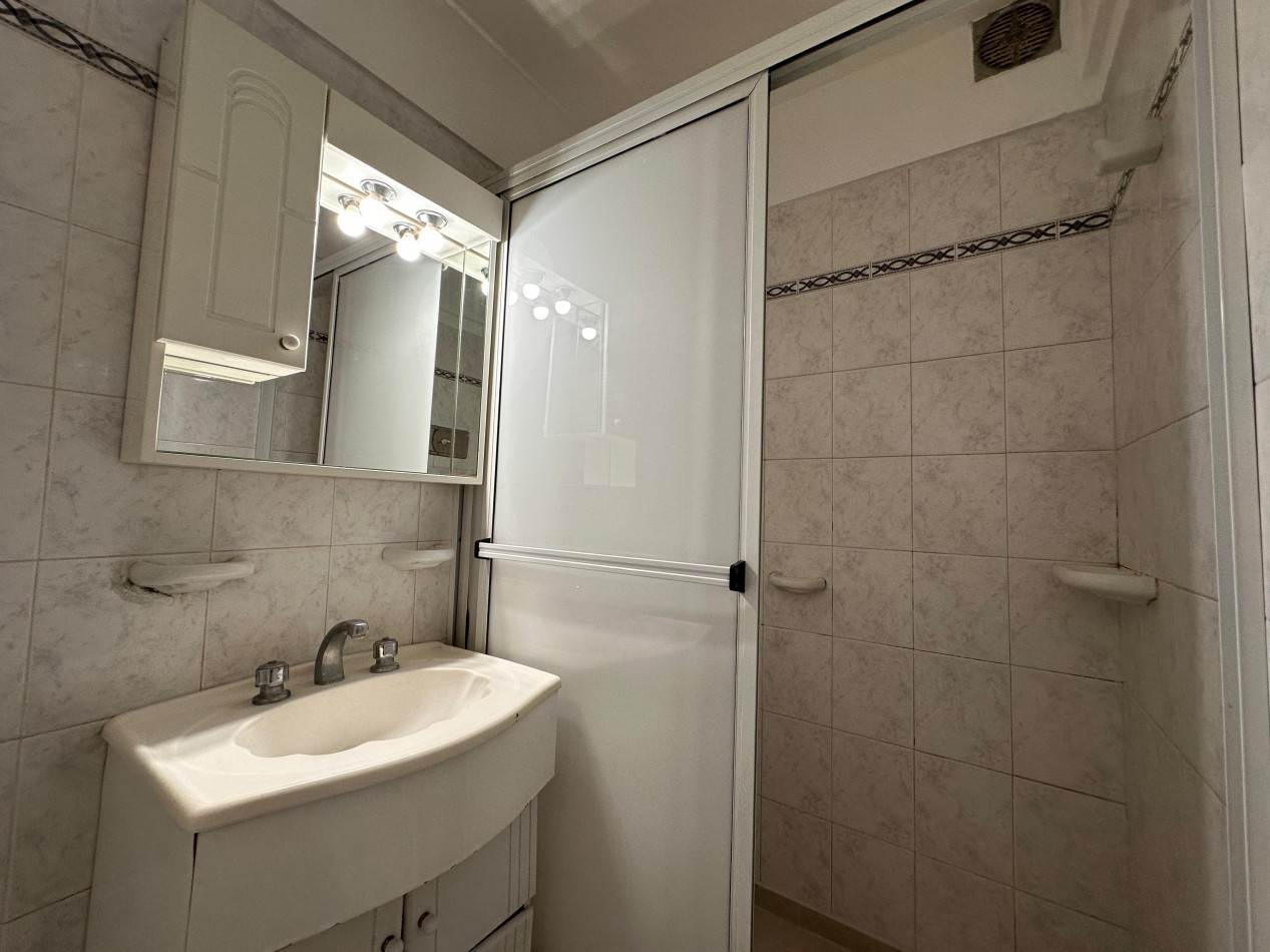 Venta 3AMB FRENTE CON BALCON CENTRO 