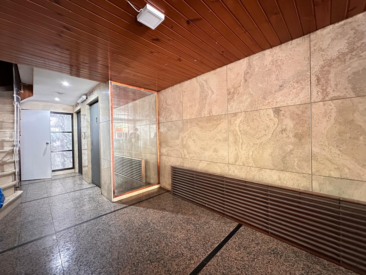 Venta 3AMB FRENTE CON BALCON CENTRO 