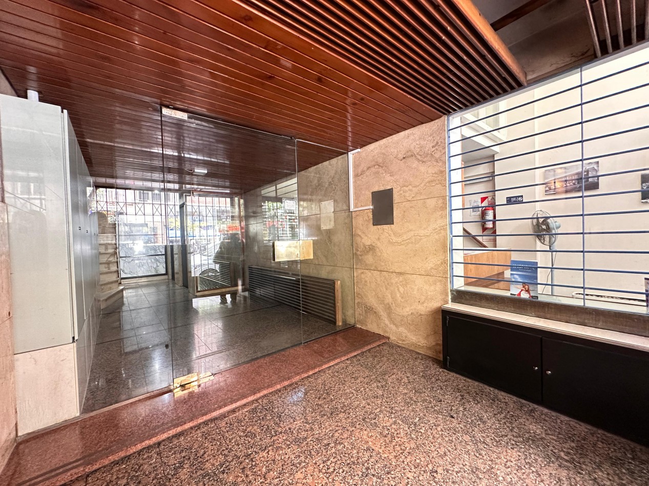 Venta 3AMB FRENTE CON BALCON CENTRO 