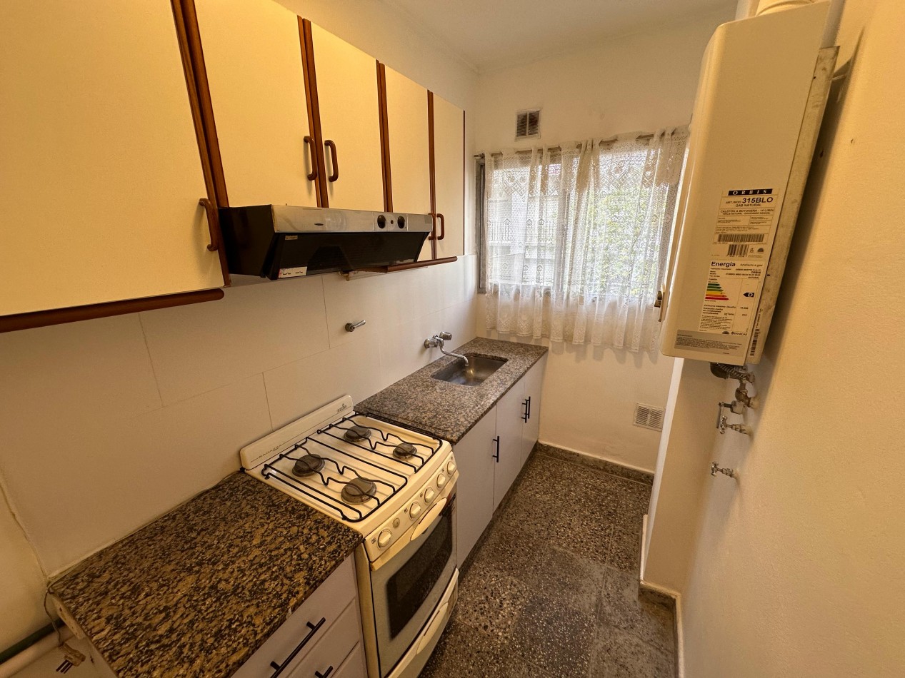 Venta 3AMB FRENTE CON BALCON CENTRO 