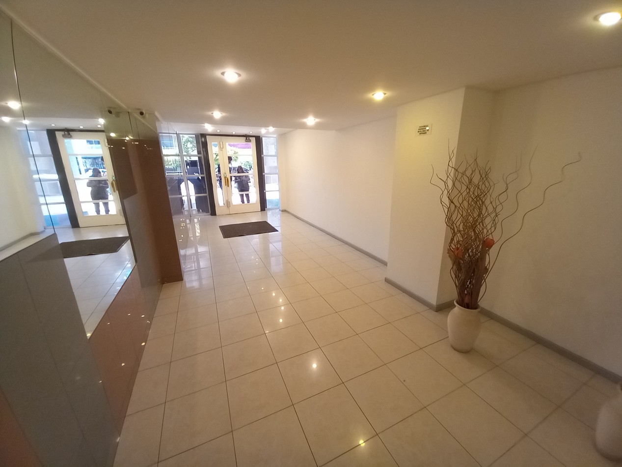 ALQUILER 3AMB COCHERA 2 BAÑOS FRENTE BALCON LA PERLA 