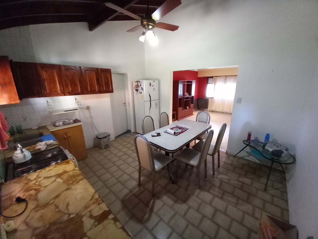  CASA 4AMB 2 BAÑOS PARQUE y COCHERA -MAS DEPARTAMENTO A TERMINAR