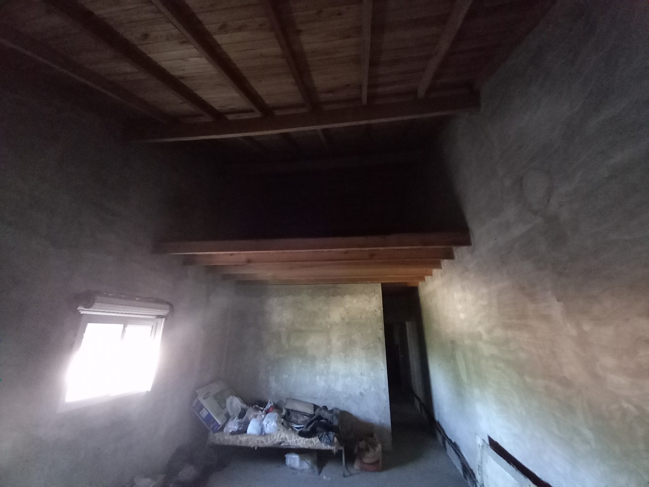  CASA 4AMB 2 BAÑOS PARQUE y COCHERA -MAS DEPARTAMENTO A TERMINAR